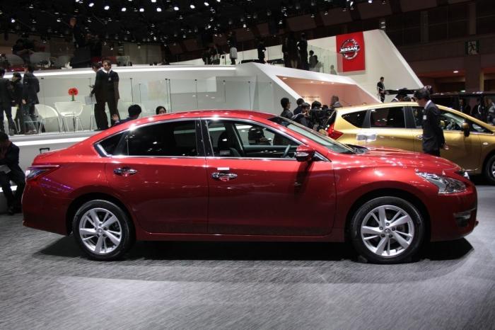 Novo "Nissan Tiana": vlasnički pregled i pregled japanskih sedana 2014