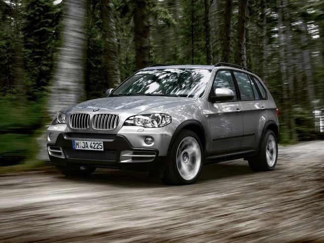 BMW X5 svakog vozača iznenadit će svojim zapanjujućim dizajnom i snagom