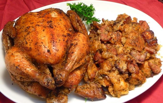 Kako kuhati piletinu na roštilju u pećnici (na ražnju)