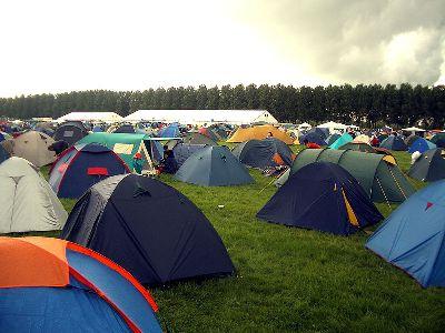 Odaberite odmor s šatorom na Oki: kampiranje ili samoća?